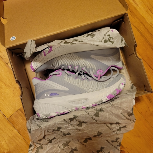 NWT Under Armour HOVR Breakthru Mod grey purple basketball shoes - Picture 1 of 6